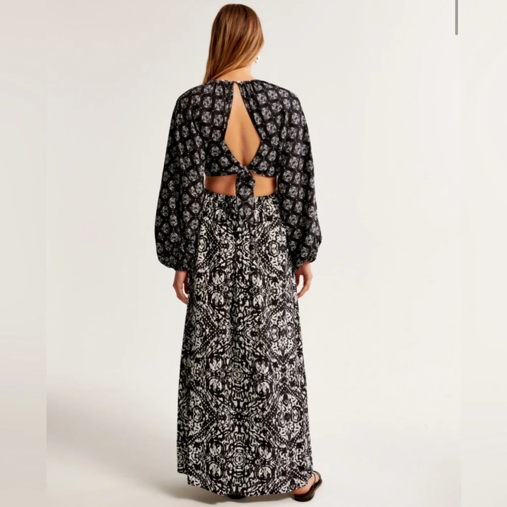 Abercrombie and Fitch  Long sleeve plunge cut out maxi dress - Picture 4 of 7